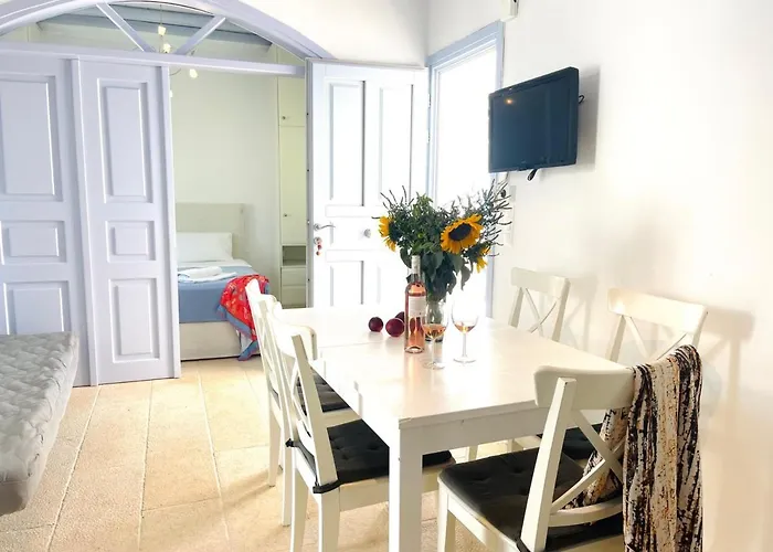 Aphrodite Sunshine *